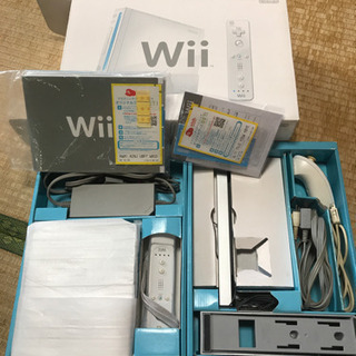 【ネット決済】Wii 本体一式　ソフト1本と純正コントローラーの...
