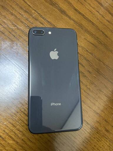 iPhone8Plus 256GBスペースグレイ 傷有り SIMロック解除済み 値下交渉可！引き取り限定】iPhone8plus スペースグレイ 256GB SIM