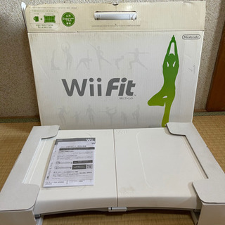 【ネット決済・配送可】Wii fit ★ 美品
