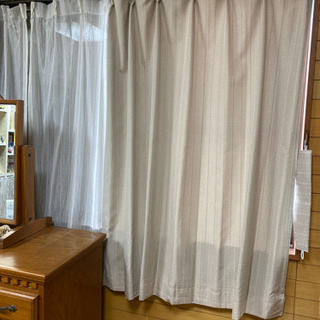 【ネット決済】ニトリのカーテン　半遮光　140×100 4枚