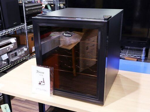 【苫小牧バナナ】未使用保管品 Piazza EMHA-094 家庭用 ワインセラー 12本収納 46L 温度調節可能 照明ライト付き♪
