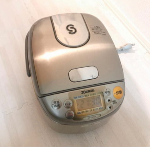 【取引中】 ZOJIRUSHI 2010年製　炊飯器