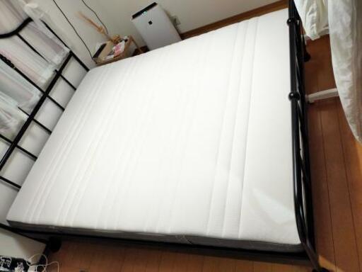 IKEAクイーンsizeマットレス