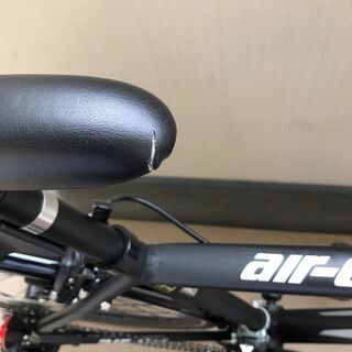 サカモトテクノ　クロスバイク　適正身長160〜175cm　　air-on マットブラック　２１段変速　アルミフレーム　前クィックリバース　専用泥除けついてます。