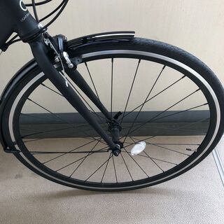 サカモトテクノ　クロスバイク　適正身長160〜175cm　　air-on マットブラック　２１段変速　アルミフレーム　前クィックリバース　専用泥除けついてます。