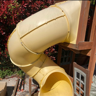 コストコにある巨大遊具 木製ハウス らせん滑り台 ブランコ 引き取り限定