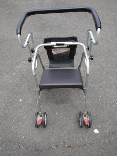 シルバーカー 歩行器