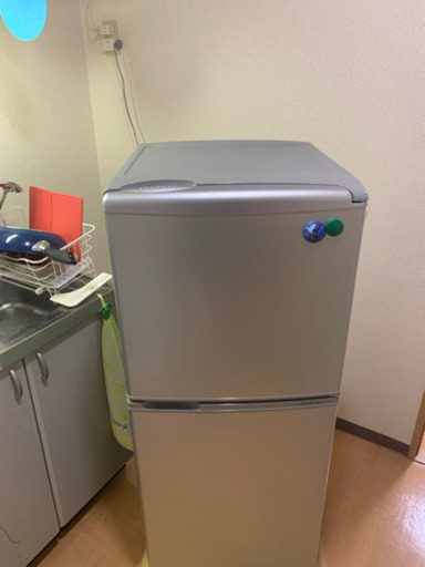 [予約済み] 美品キレイな冷蔵庫140Ｌ　(5月27日、28日に取りに来てくださる方！)