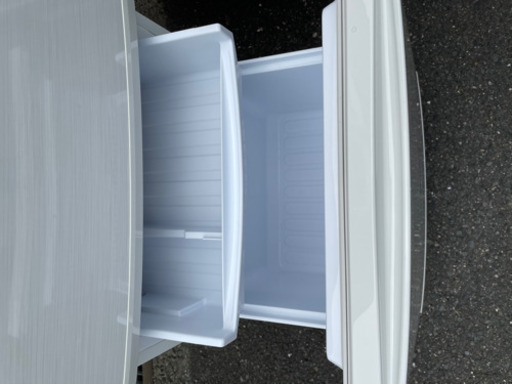 2018年製シャープ140ℓノンフロン冷凍冷蔵庫