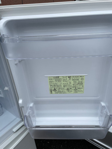 2018年製シャープ140ℓノンフロン冷凍冷蔵庫