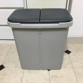 分別式ゴミ箱　44x28x49cm