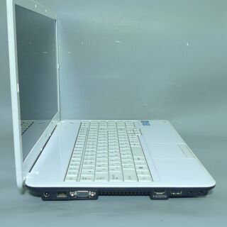 送料無料 ホワイト色 ノートパソコン 中古動作良品 Windows10 15.6型