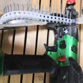 HITACHI ビスうちき　2台セット