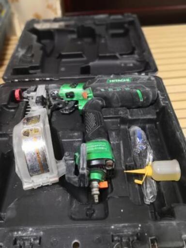 HITACHI ビスうちき　2台セット