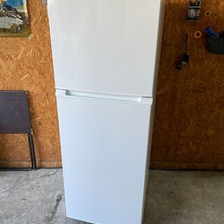 J2604 ワールプールジャパン 冷蔵庫 225L 2018年