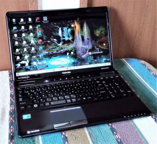 最高峰Core i7(クアッドコア)/NVIDIA® GeForce® GT330M/光速☆彡SSD240GB/快適♬メモリ8GB/Microsoft Offce2019✎/すぐ使えるWindows10♪/HDMI/すぐ繋がるWi-Fi/ブルーレイ/10キー付きKB♪/SDカードスロット/点検整備清掃済み/dynabook T560 ベルベッティブラック/No.10526