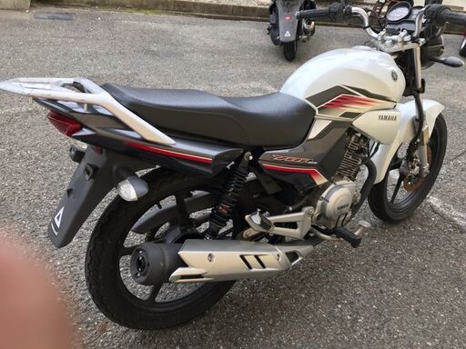 値下げ　実動　YBR125　白　シート新品　LED ライト、ウインカー 値下げ 実動 YBR125 白 シート新品 LED ライト、ウインカー