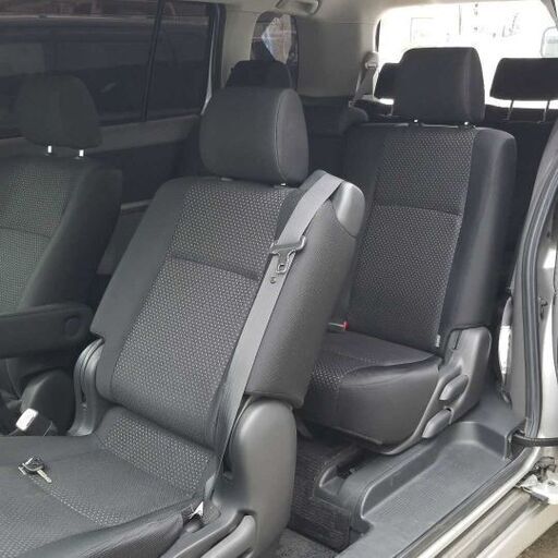 トヨタ アイシス 走行7万キロ台 アキラ 小鶴新田のその他の中古車 ジモティー