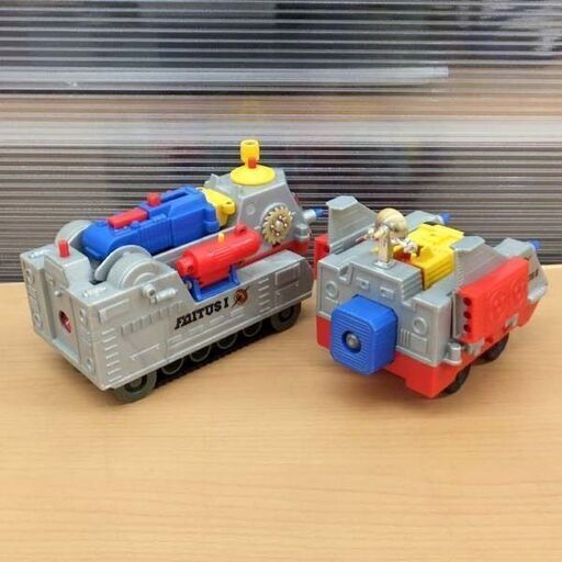 当時品 TOMY コセイドン トミー 恐竜戦隊 ファイタスⅠ☆Ⅱ号 合体