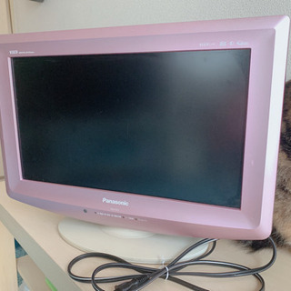 ピンクのテレビ　小さめ！