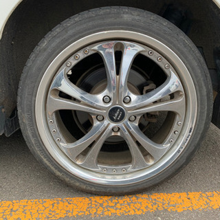 取引中です！19インチ！225/40r19 ウェッズ ケルベロス