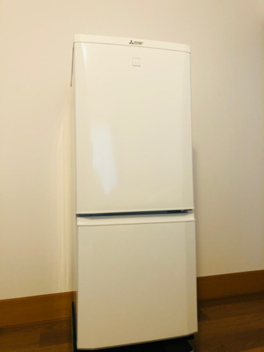 美品！2018年製 三菱 右開き146L 2ドアノンフロン冷蔵庫 MR-P15EC-KW