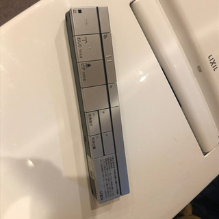 【値下げしました】LIXIL タンクレスシャワートイレ一体型　中古
