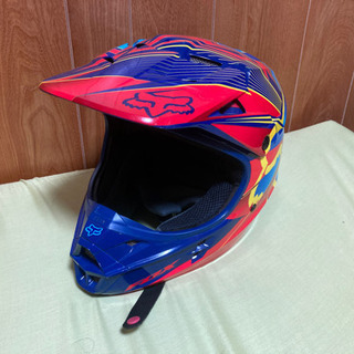 FOX V1 ヘルメット　限定カラー