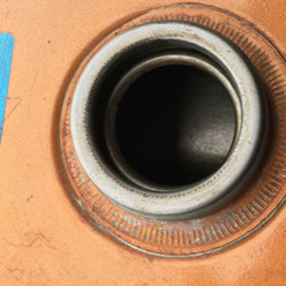 ガソリンエンジンと取り付け台