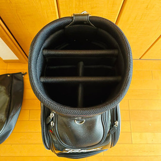 売り切れました💦Titleist タイトリスト キャディバッグ レザー＆カーボン調　ブラック