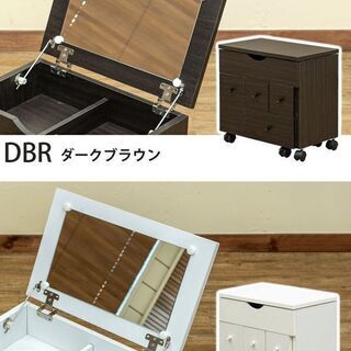 スライド式のコスメ・ワゴン。配達なので手間要らず