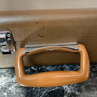 紅木 中棹 表四つ皮 裏犬皮 三味線 ケース付