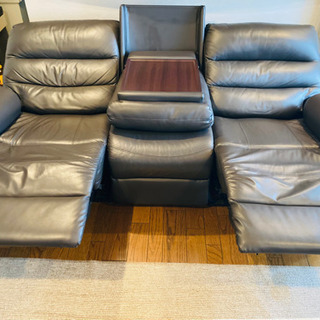 電動リクライニングソファー３人用　ニトリ