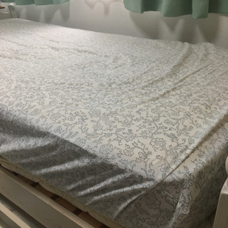 交渉中です】スライド式 シングルベッド マットレス付き