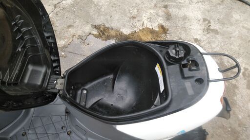 スズキレッツ4 CA41A 白 駆動系新品 色褪せあり