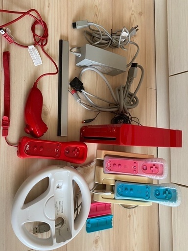 中古　Wii  本体(25周年モデル) + ソフト(7本)　セット