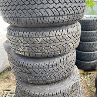 265/70R16 112H溝ほぼ新品ランドクルーザー