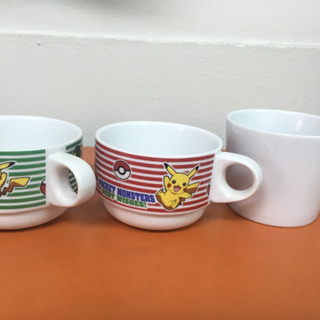 ピザーラ　ポケモンマグカップ2個、double day白カップ