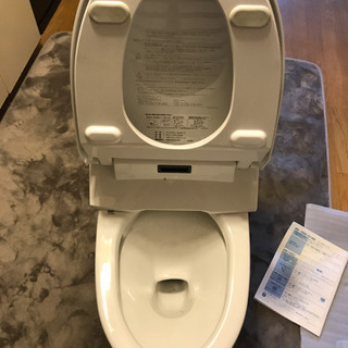 美品の最新型トイレ一式（価格変更済）