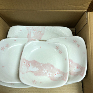 桜　うさぎ　皿
