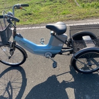 三輪車 三輪車電動アシスト自転車です。