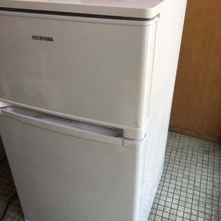 美品　ノンフロン冷凍冷蔵庫 2ドア 81L AF81-W 2018年製