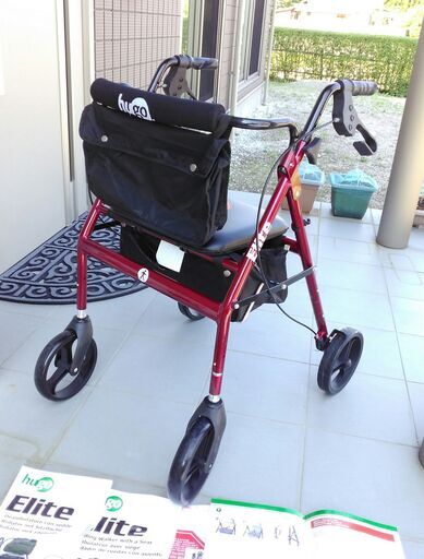 介護用品　シルバーカー　歩行器