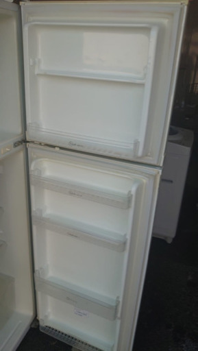 冷蔵庫　225L