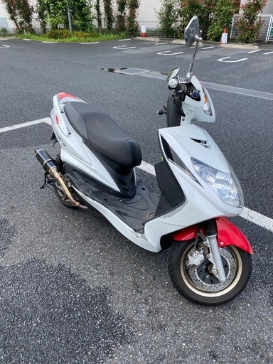 自賠責2年以上残ってるので乗って帰れます！低走行、台湾シグナスカスタム車(現状販売)