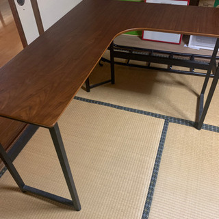 L型のテーブル