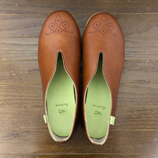 shoes in KOBE pallet 革靴