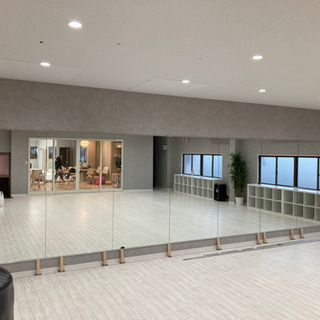 大型鏡、姿見、ダンス練習などにいかがでしょうか？