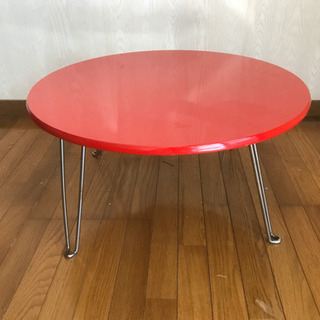 円形テーブル　赤　折りたたみ