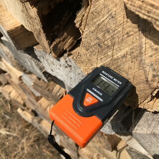 薪ストーブ 薪割済100% 榎 エノキ 薪 1棚 ② 薪ストーブ 薪割済100%榎エノキ薪 1棚 ②